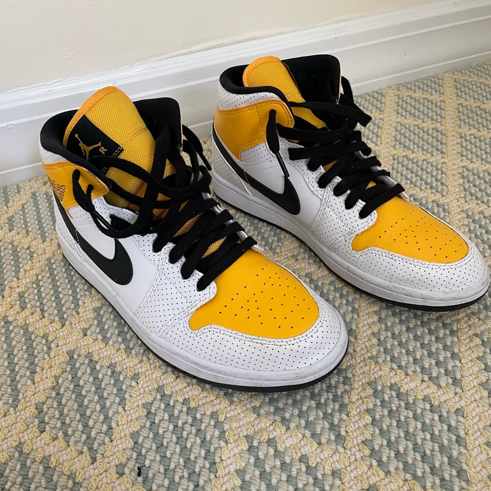 Nike Air Jordan Mid Sneakers